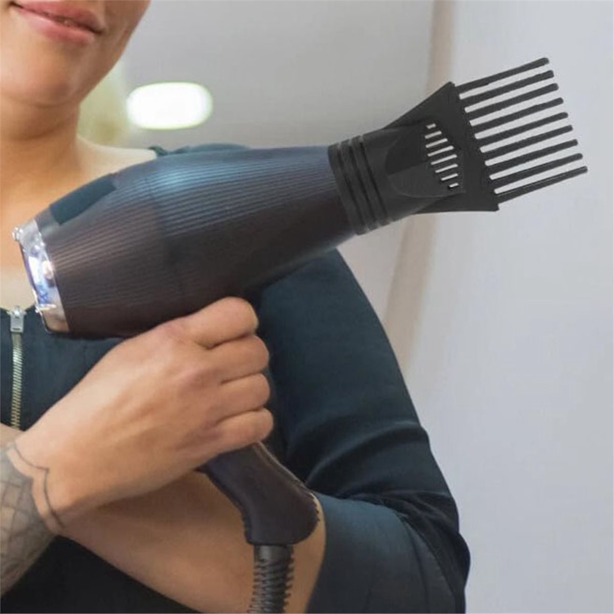 Универсальная насадка-расческа – обзор и цена Hair Dryer Styling Comb Attachment